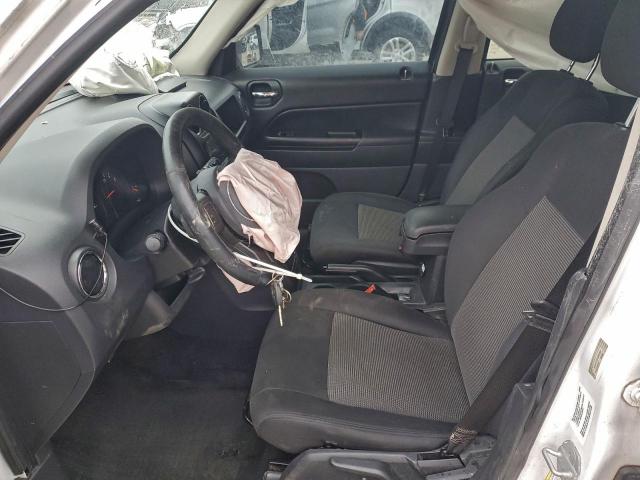 Jeep Patriot Latitude Image 7