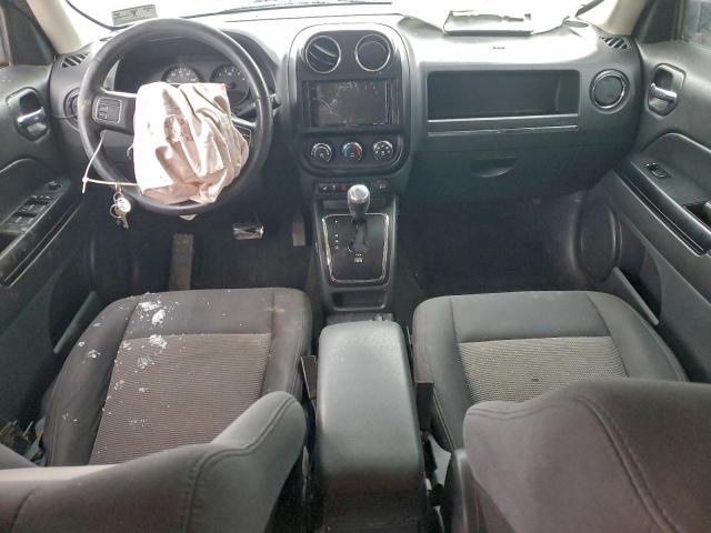 Jeep Patriot Latitude Image 6