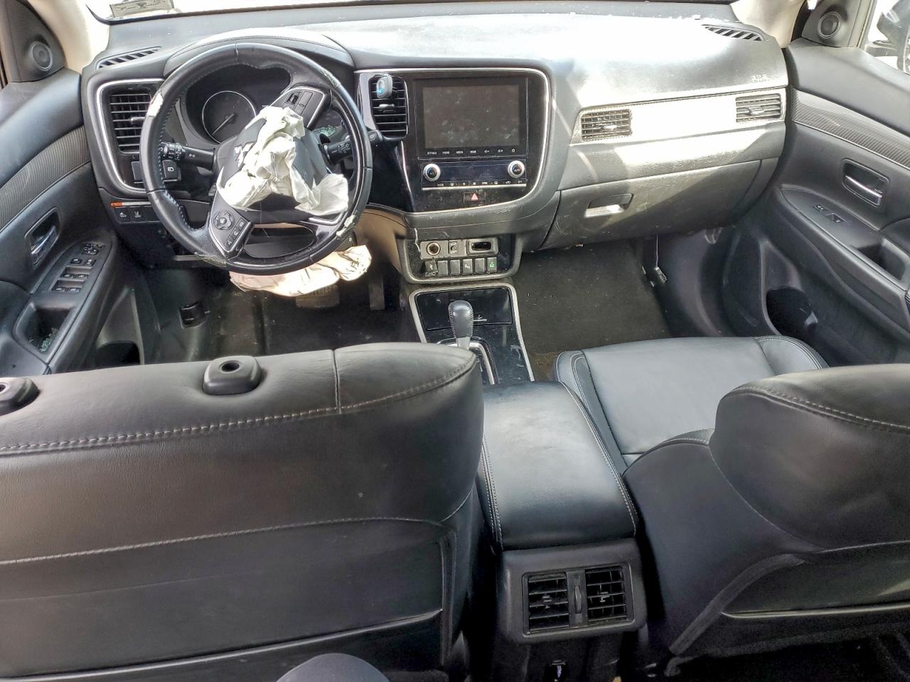 Mitsubishi Outlander Se Image 9