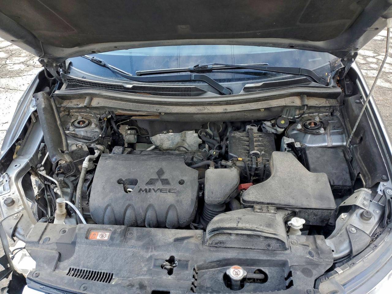 Mitsubishi Outlander Se Image 7