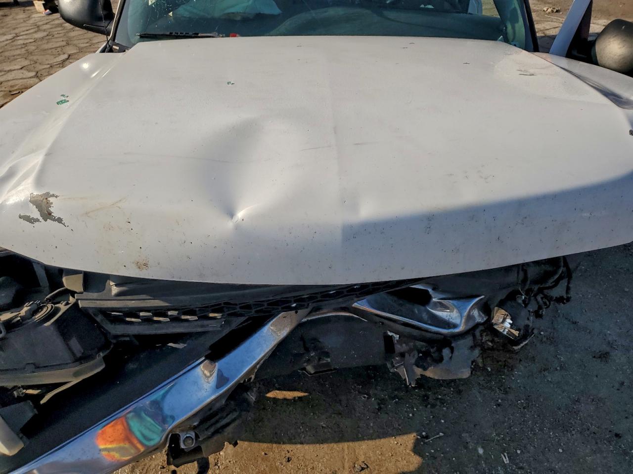 Chevrolet Silverado C1500 Image 11