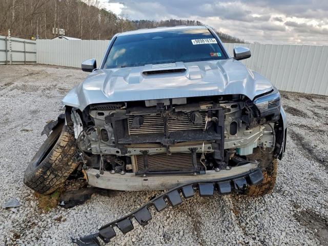 Toyota Tacoma Double Cab Image 6