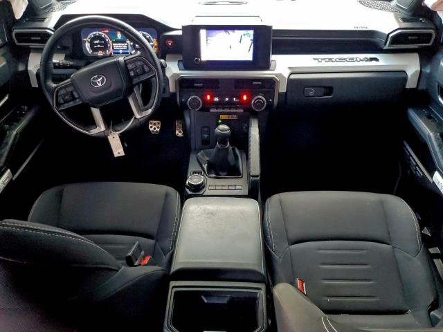 Toyota Tacoma Double Cab Image 3