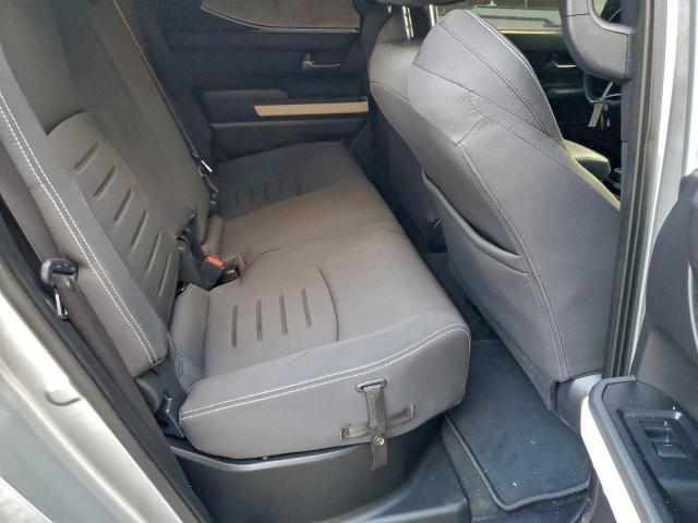 Toyota Tacoma Double Cab Image 8