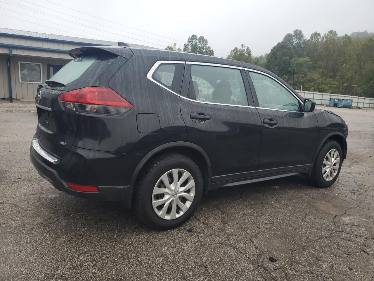 Nissan Rogue S Image 10