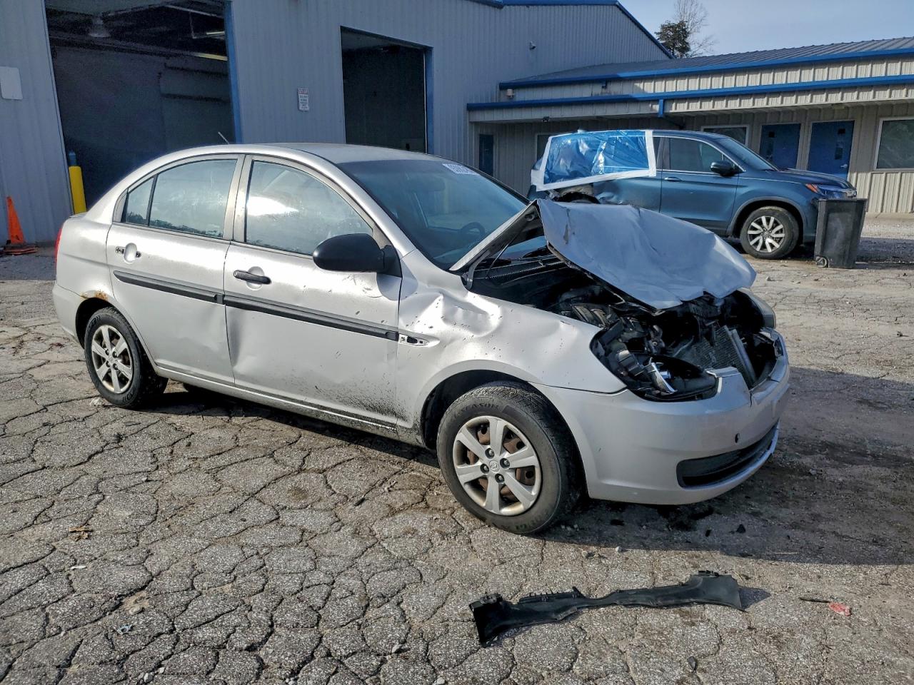 Hyundai ACCENT Gls Image 10