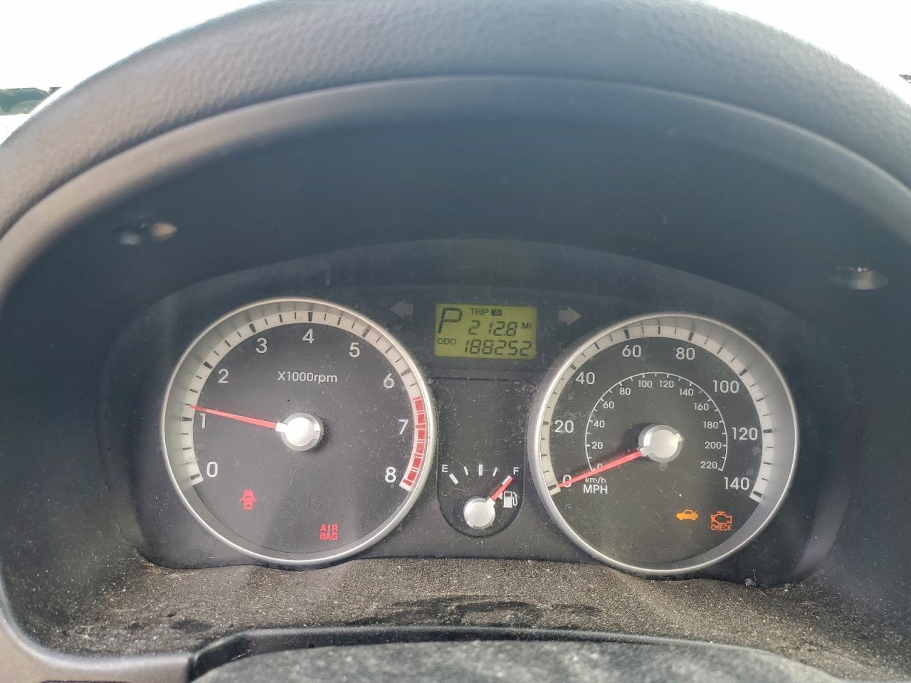 Hyundai ACCENT Gls Image 9