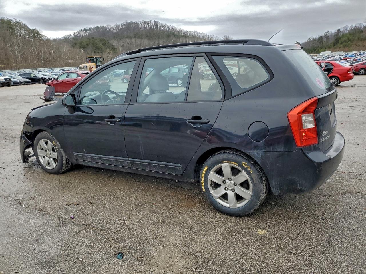 Kia Rondo Lx Image 2