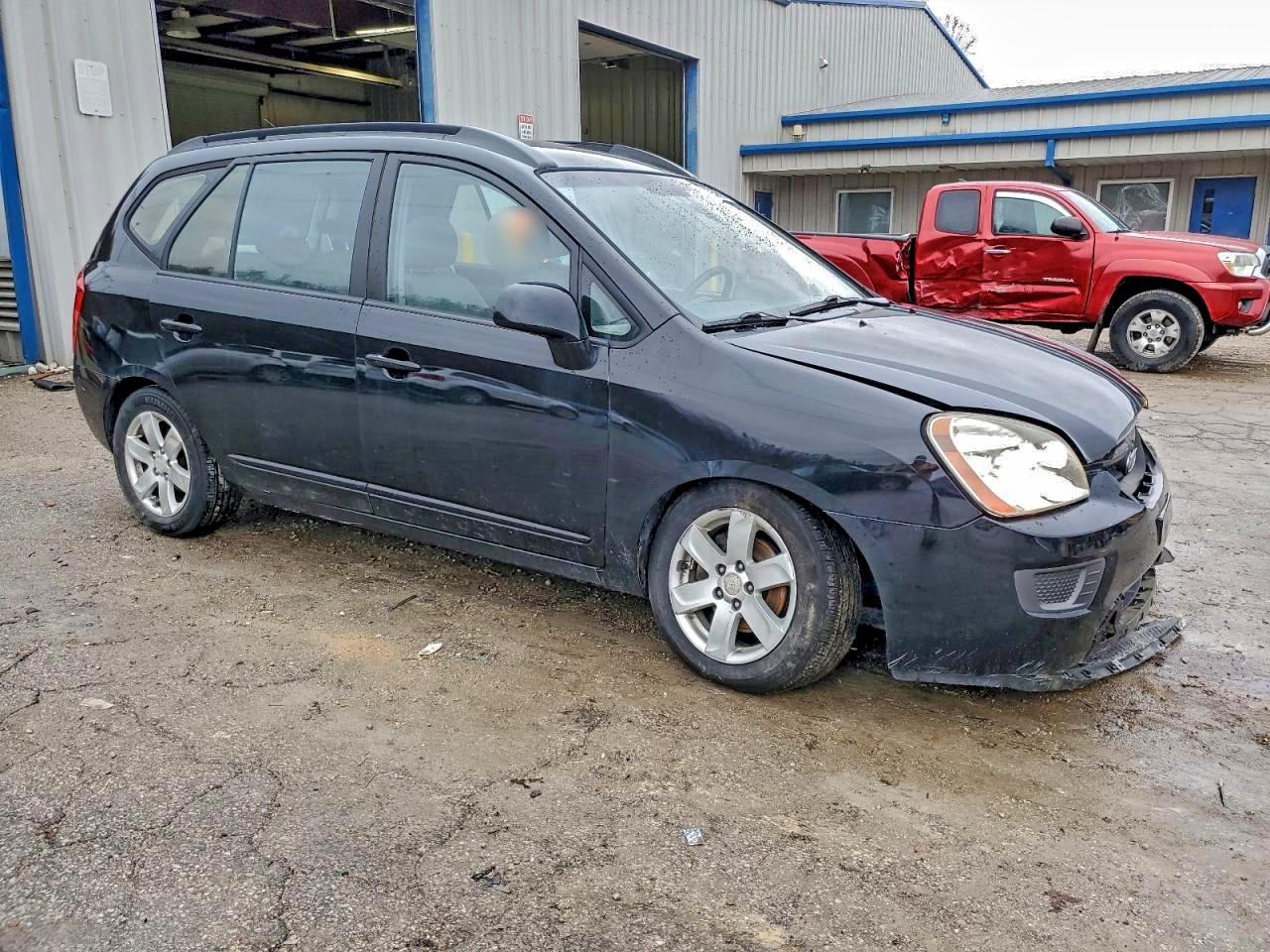 Kia Rondo Lx Image 6