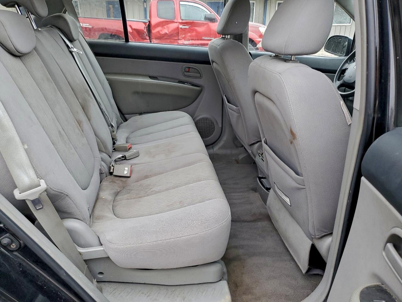 Kia Rondo Lx Image 9