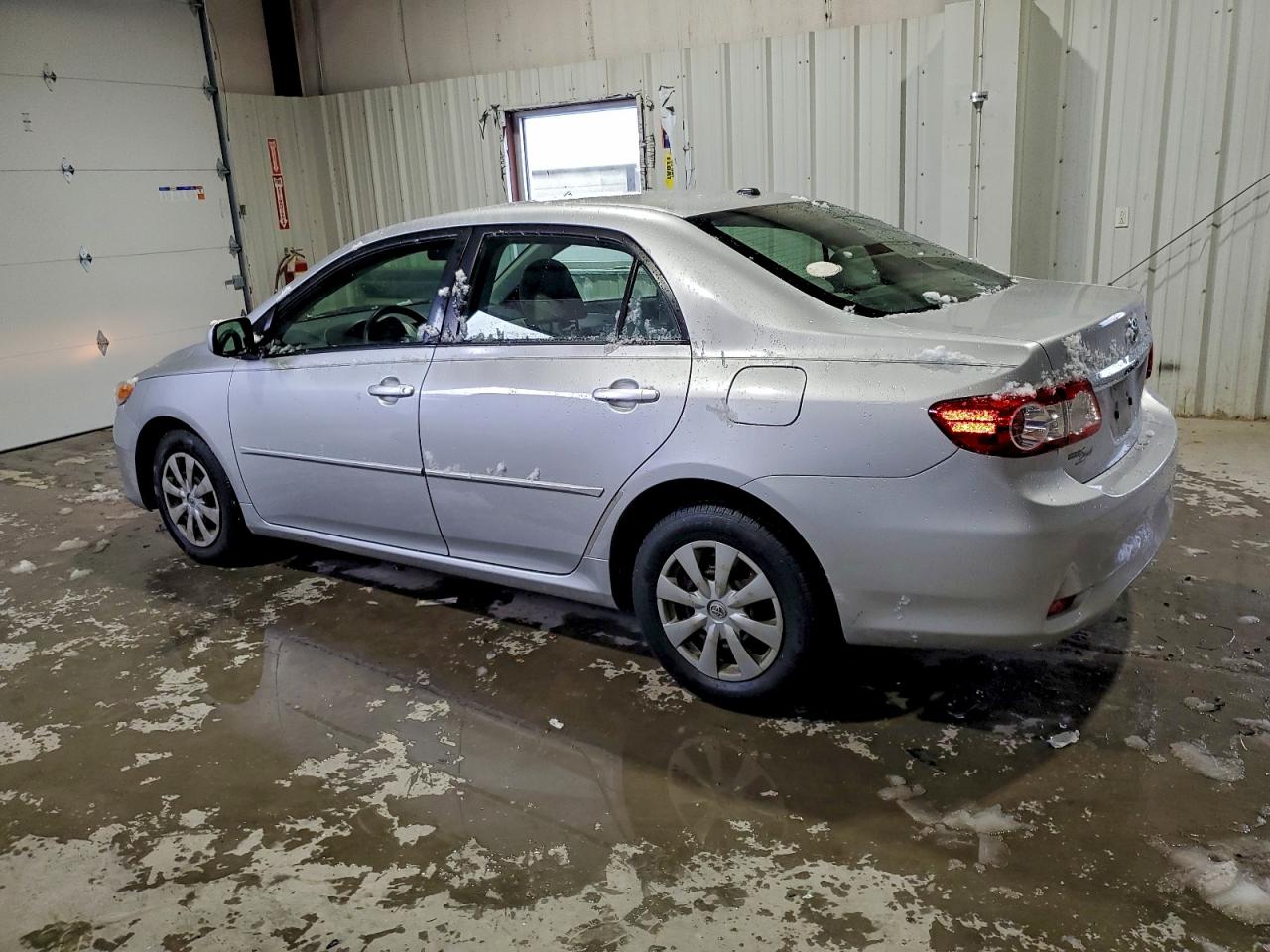 Toyota Corolla Base Image 2