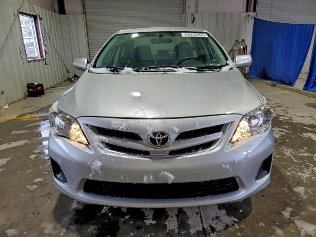 Toyota Corolla Base Image 3