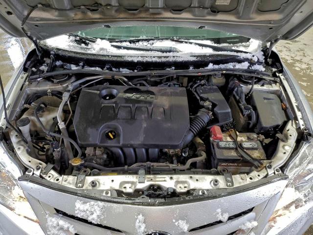 Toyota Corolla Base Image 11