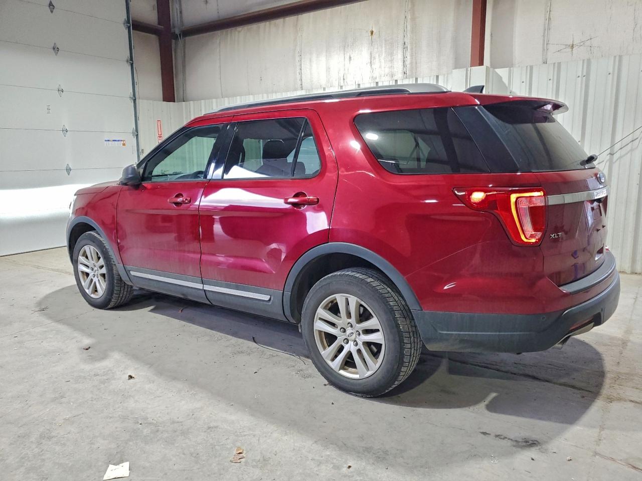 Ford Explorer Xlt Image 3
