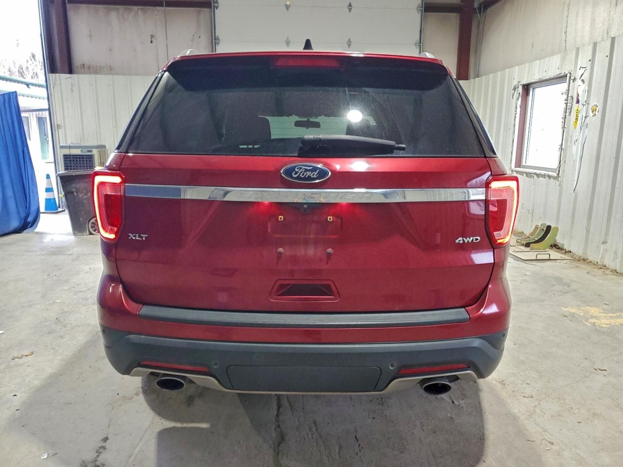 Ford Explorer Xlt Image 13