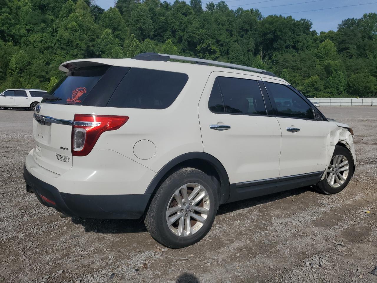 Ford Explorer Xlt Image 4