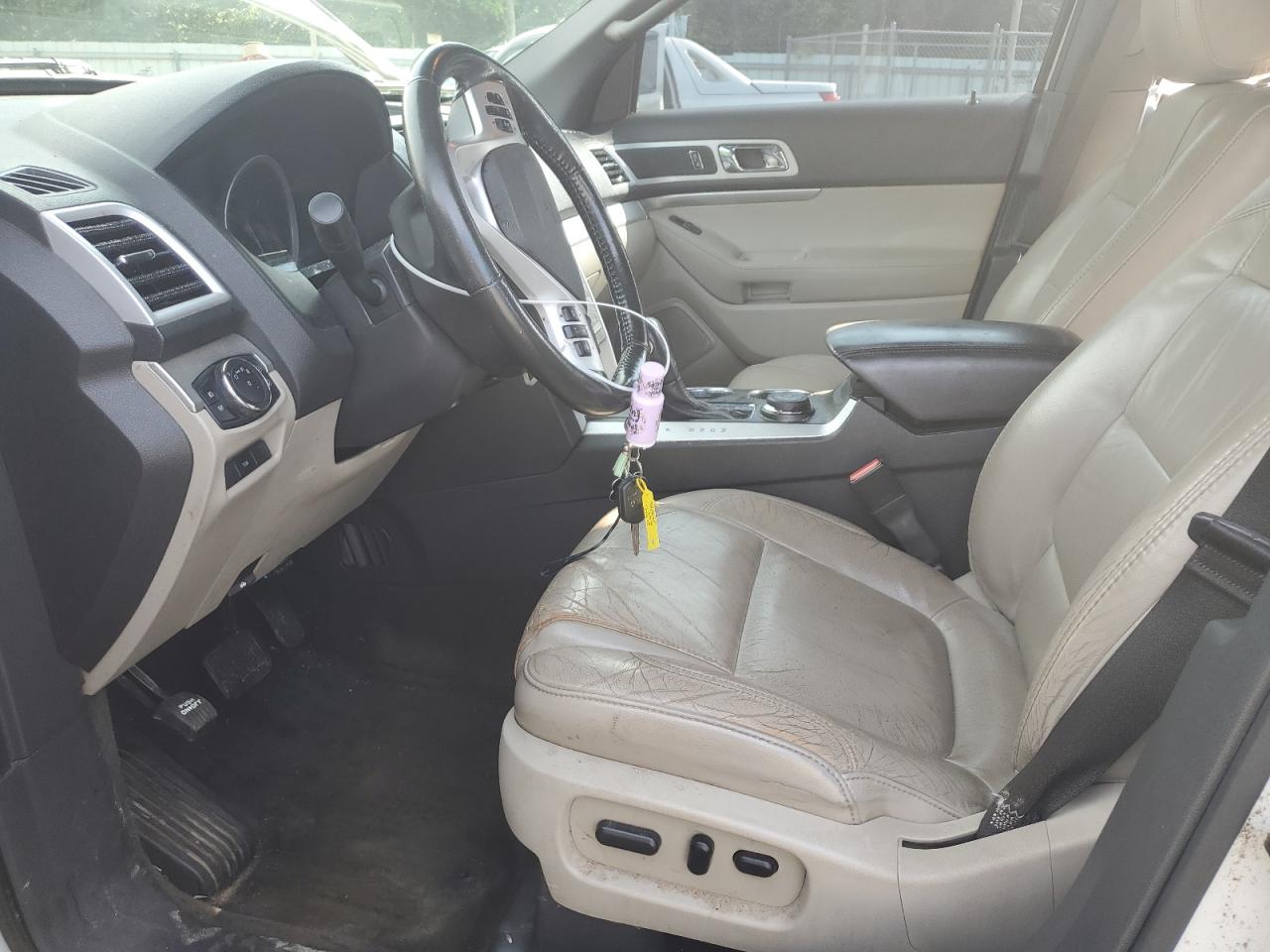 Ford Explorer Xlt Image 13