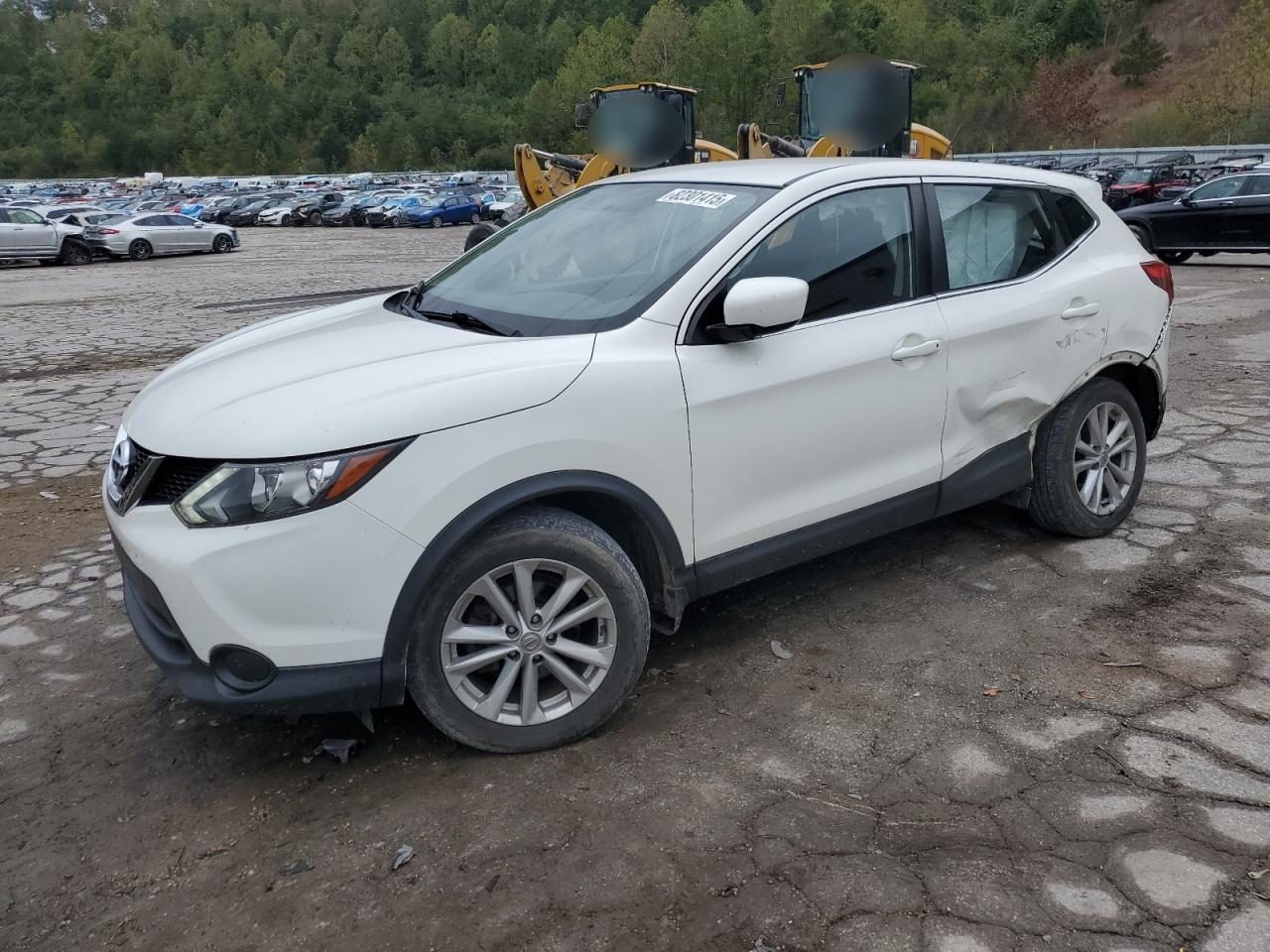 Nissan Rogue S Image 1