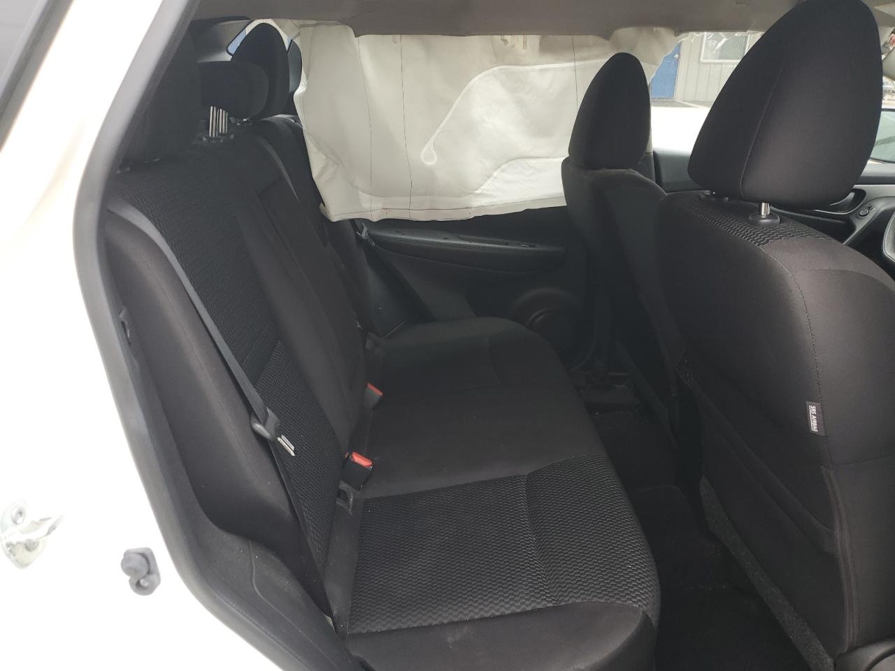 Nissan Rogue S Image 2