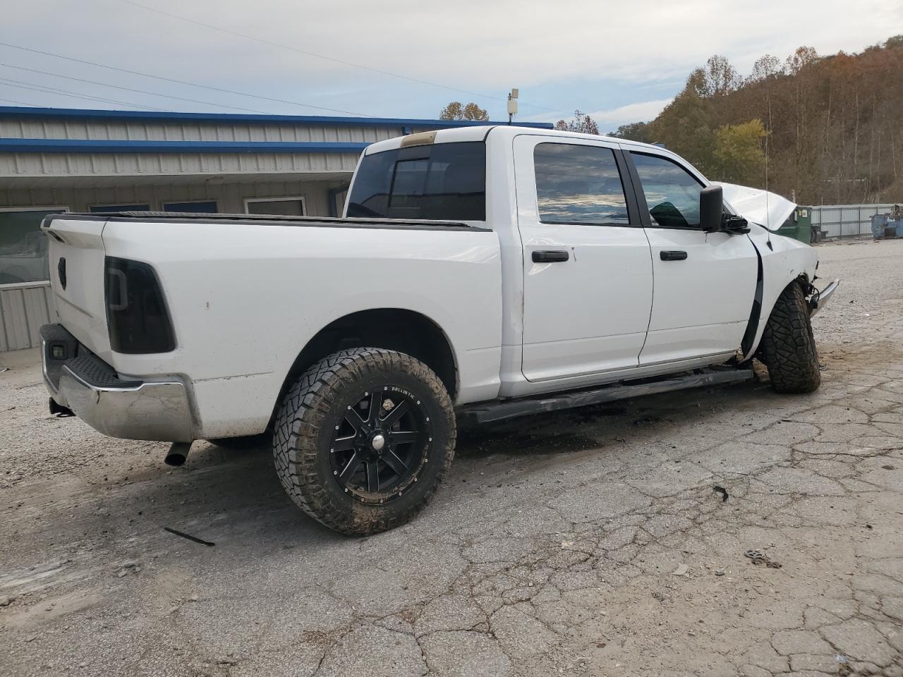 Ram 1500 Slt Image 3