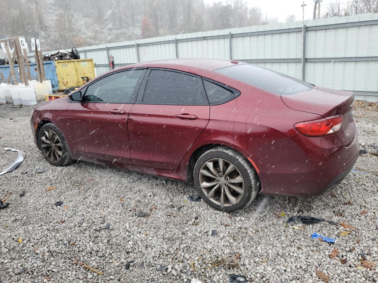 Chrysler 200 S Image 2