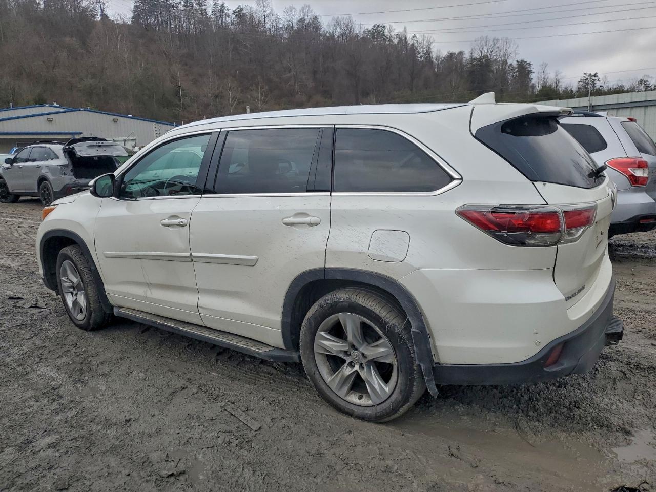 Toyota Highlander Limited Image 8