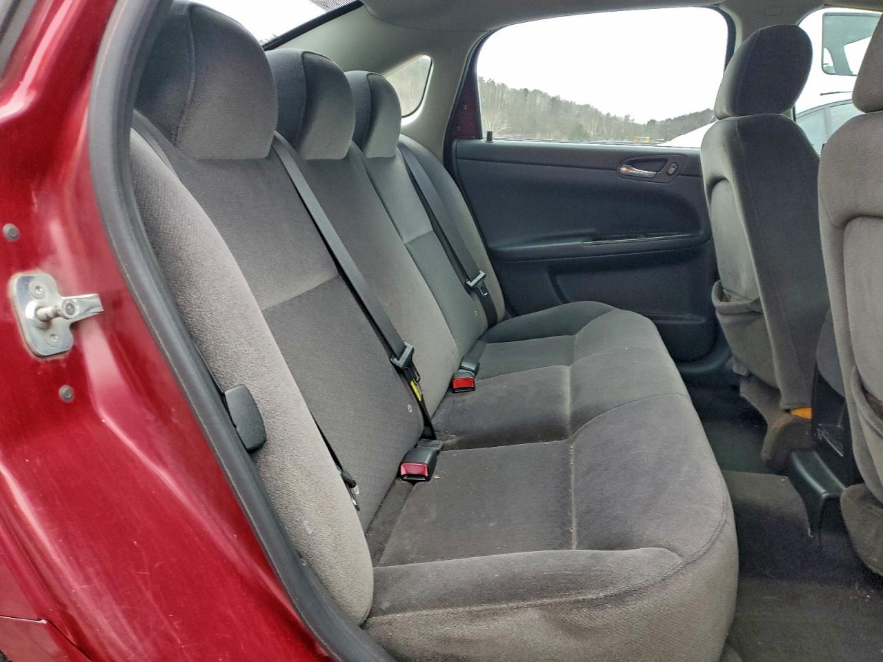 Chevrolet Impala Lt Image 8