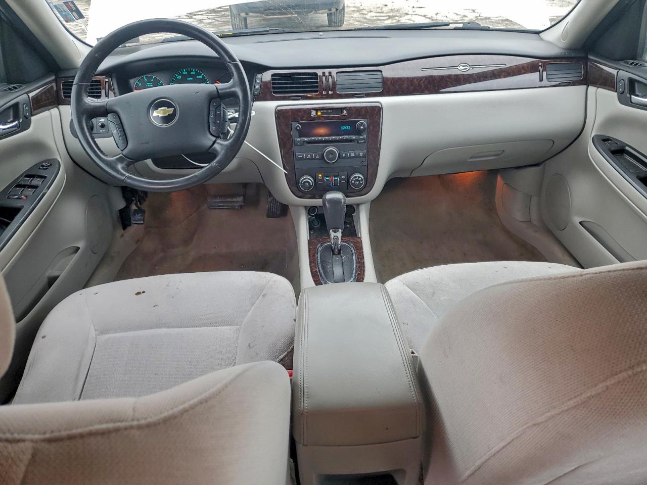 Chevrolet Impala Lt Image 3