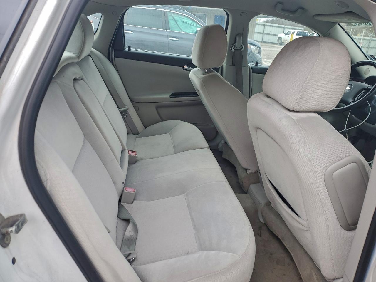 Chevrolet Impala Lt Image 8