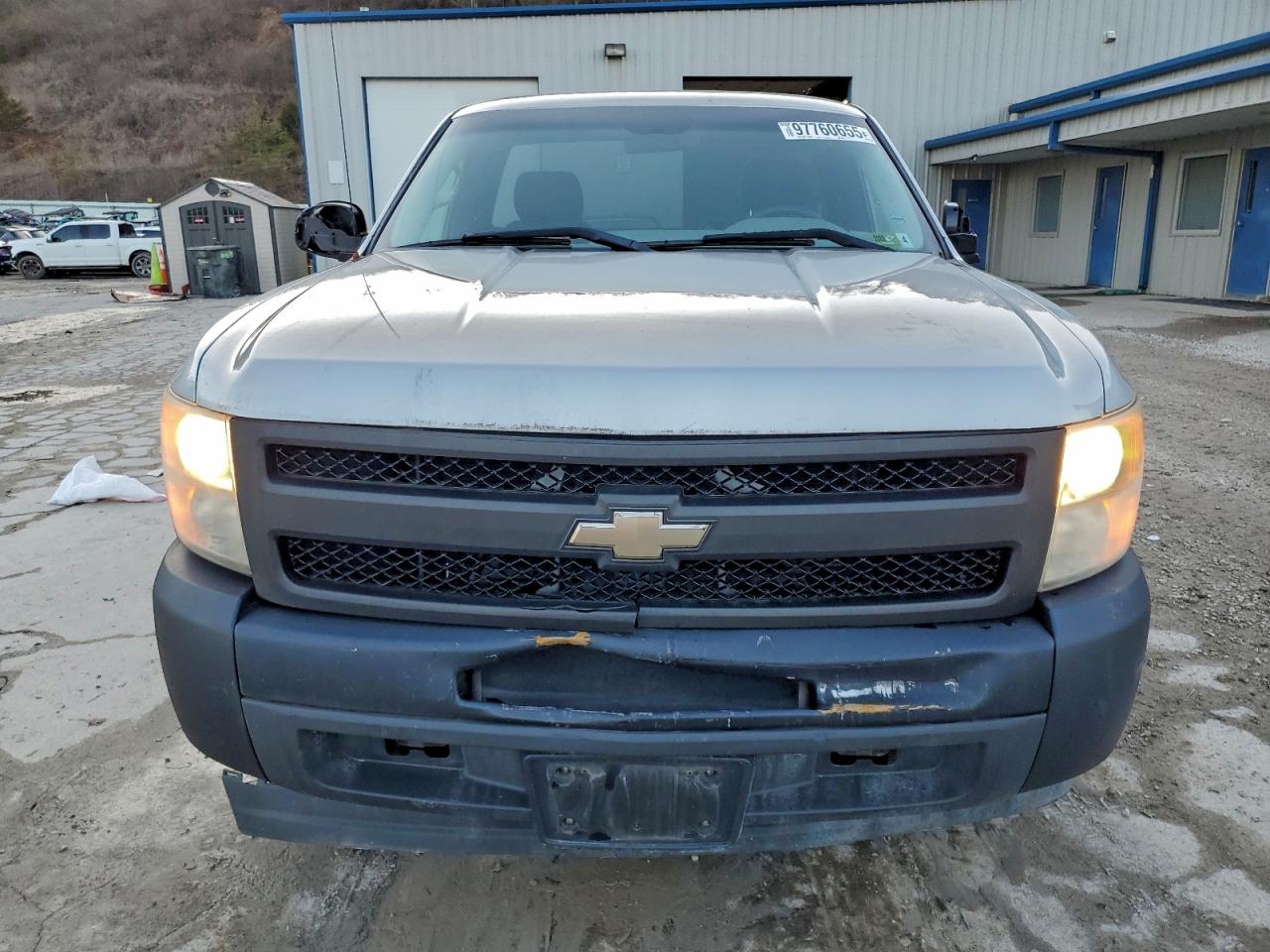 Chevrolet Silverado C1500 Image 9