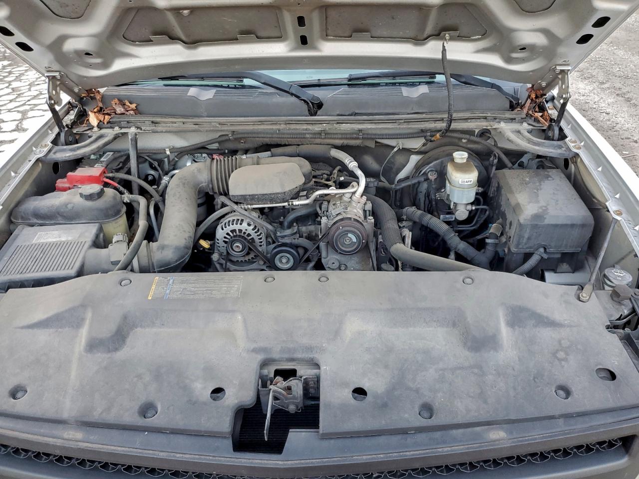 Chevrolet Silverado C1500 Image 10