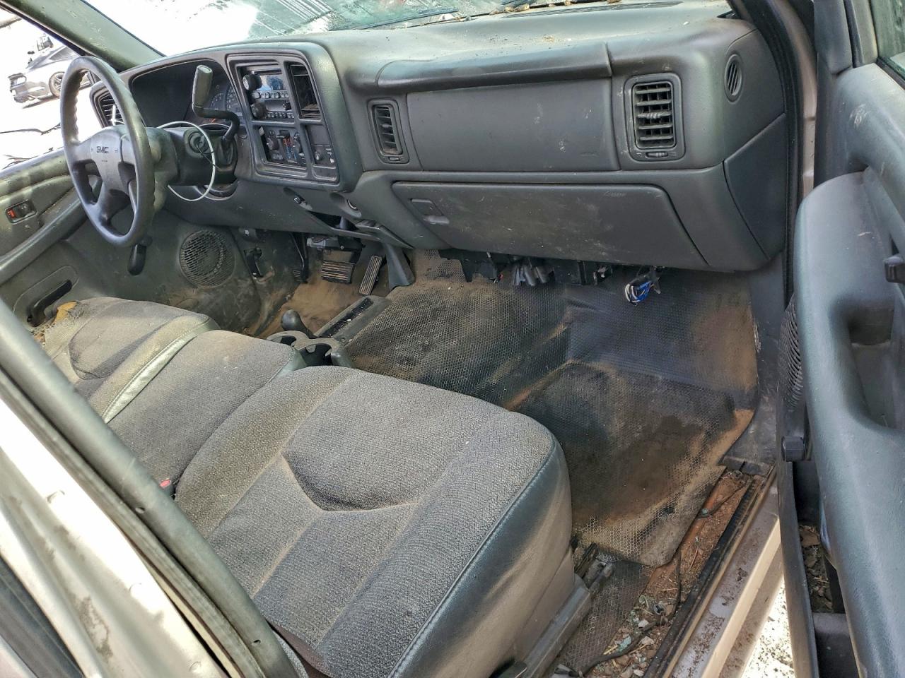 GMC Sierra K2500 Heavy Duty Image 8