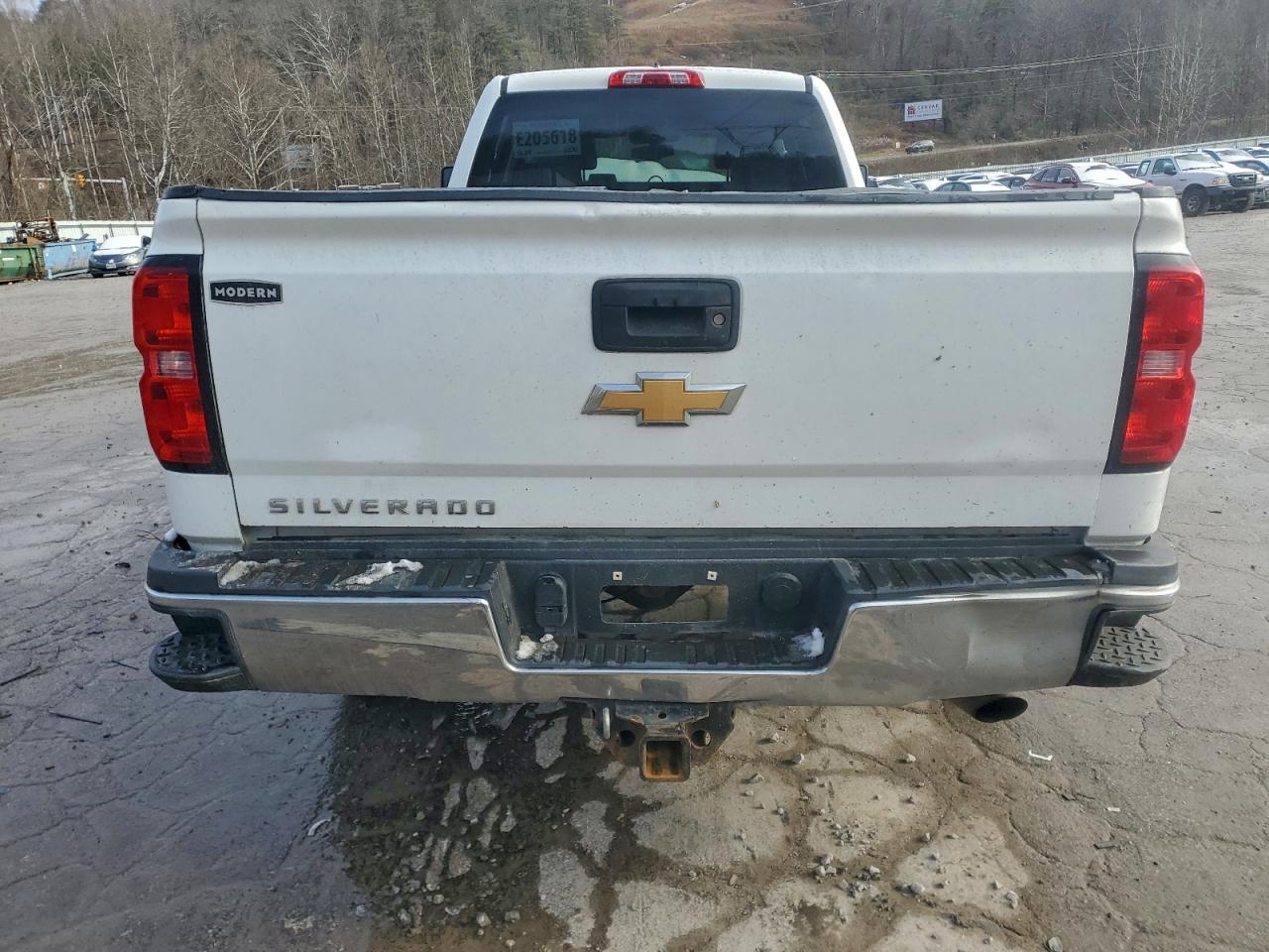 Chevrolet Silverado K2500 Heavy Duty Image 9