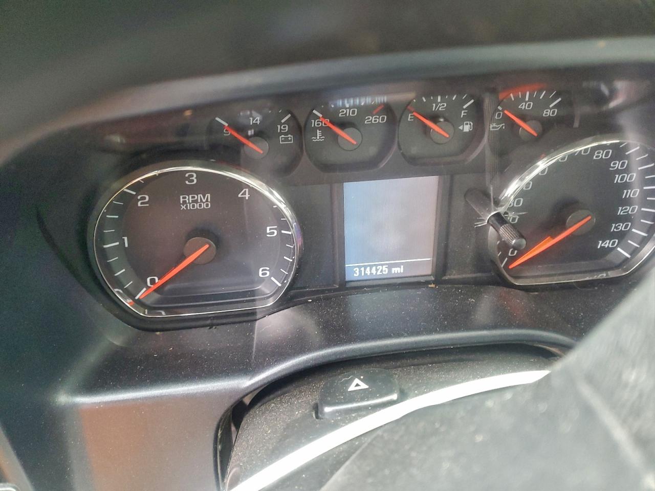 Chevrolet Silverado K2500 Heavy Duty Image 5