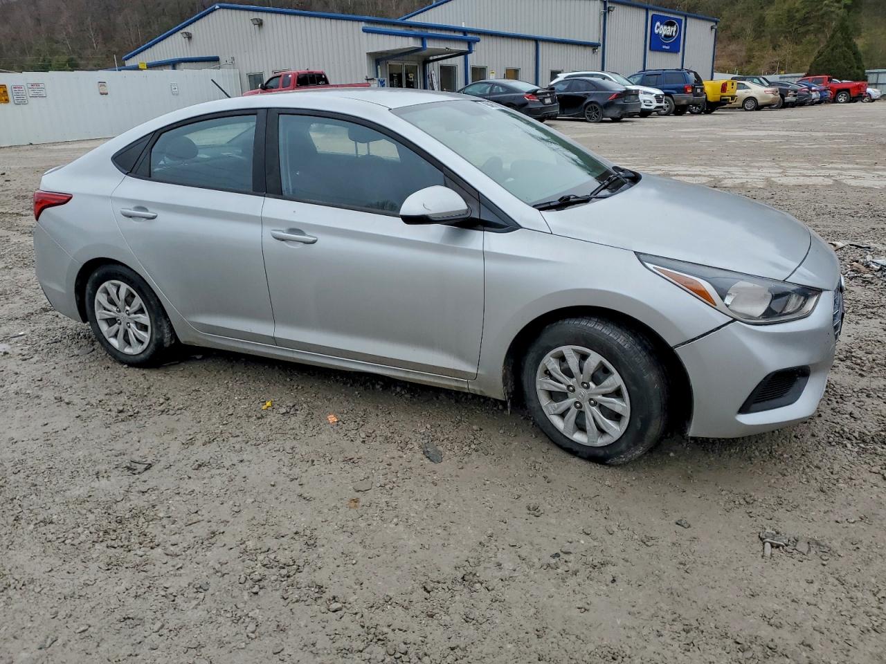 Hyundai ACCENT Se Image 6