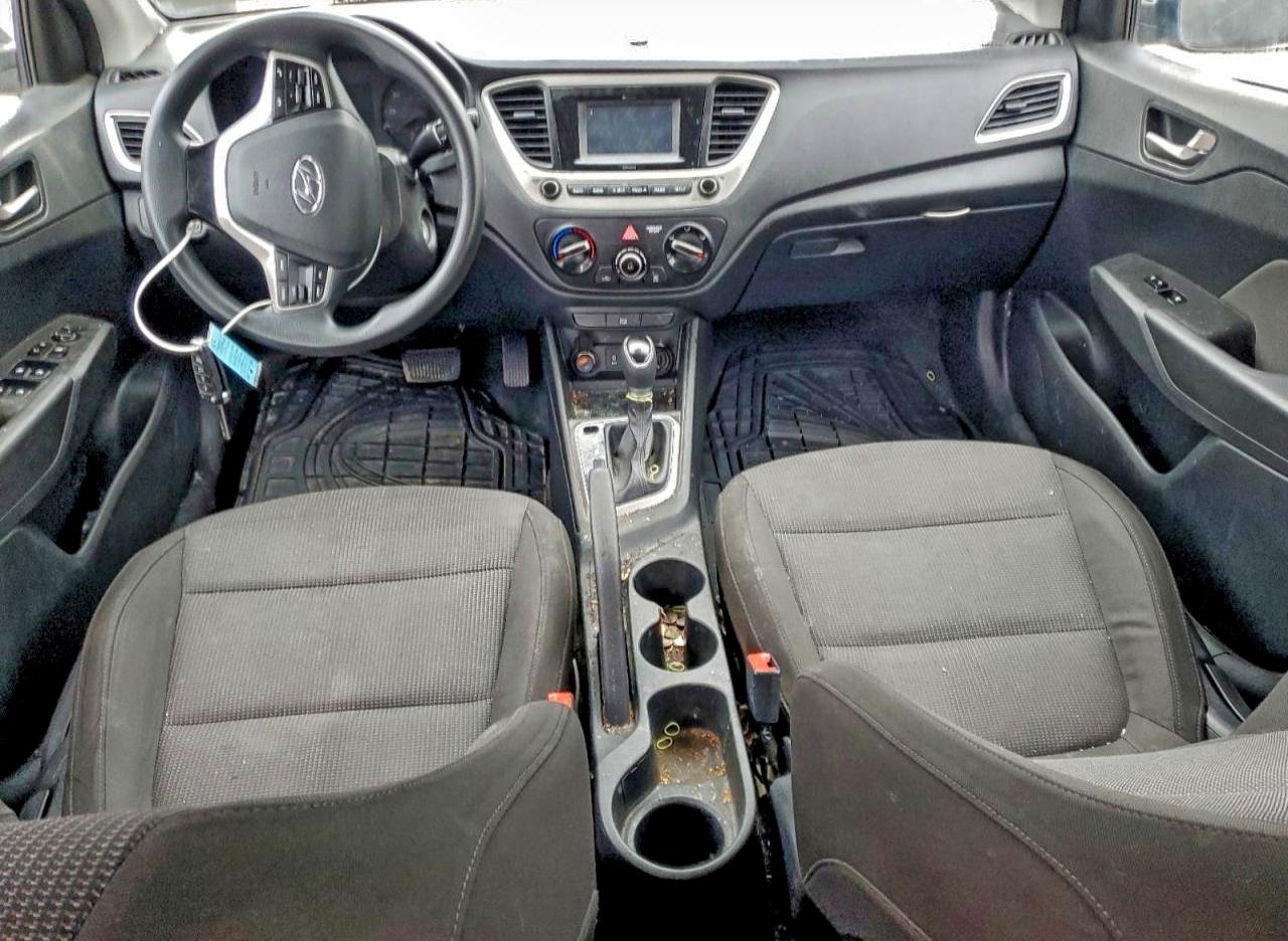 Hyundai ACCENT Se Image 5