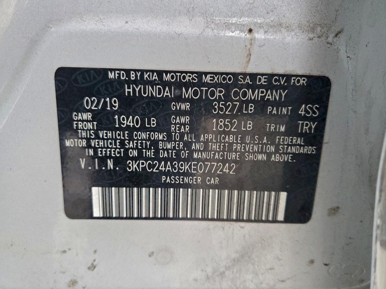 Hyundai ACCENT Se Image 10