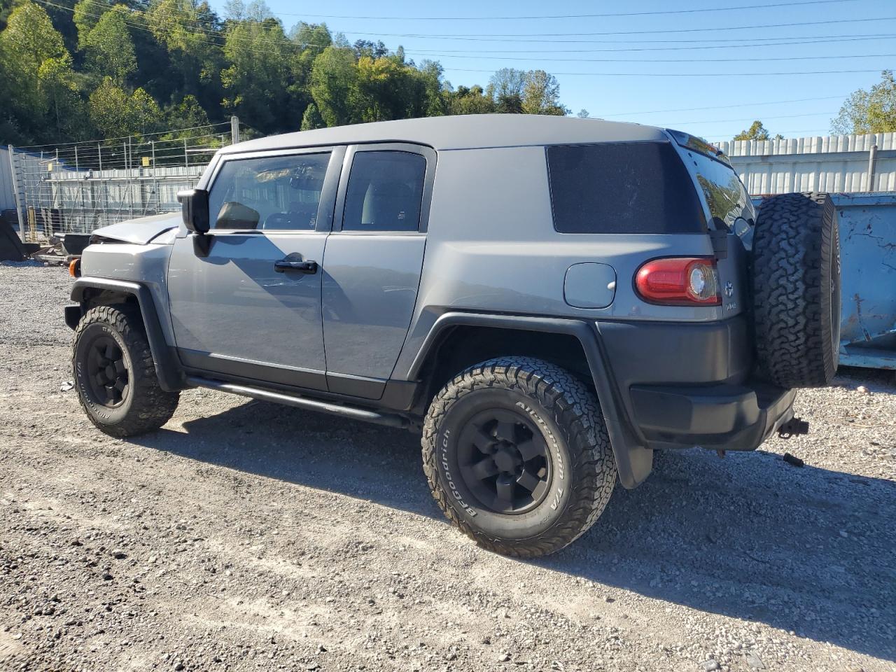 Toyota FJ Cruiser Image 10