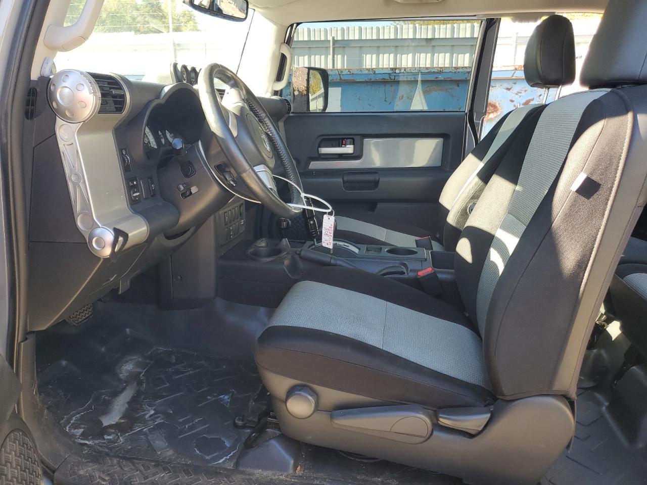 Toyota FJ Cruiser Image 13